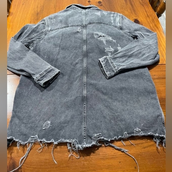 Free People Womens Moonchild Black Distressed Denim Shirt Jacket Size Medium - Picture 7 of 8